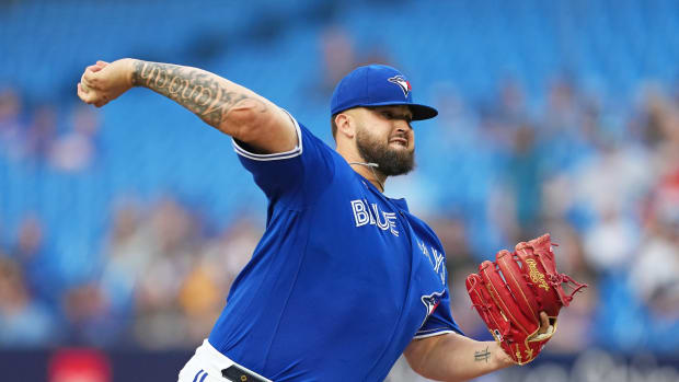 Blue Jays' Alek Manoah walked seven batters Monday vs the Yankees.